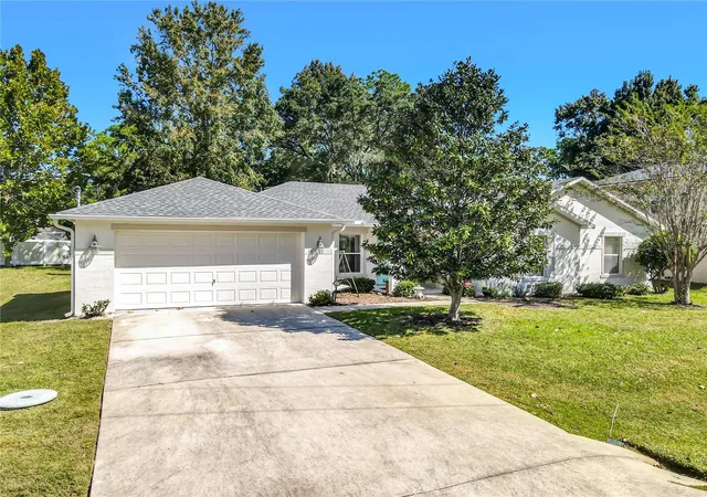 Photo 1 of Single family home for sale at 19 Poppy Ln, Palm Coast, FL 32164 | MLS# FC322365 | Listing updated on 2026-10-28