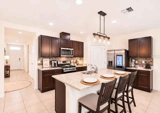 Photo 3 of Single family home for sale at 3629 Sungrove Cir, Sanford, FL 32771 | MLS# O6452716 | Listing updated on 2026-10-28