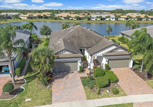 Photo 1 of House for sale at 7022 Holbrook Cvs, Bradenton, FL 34202 | MLS# A4710823 | Listing updated on 2026-10-29