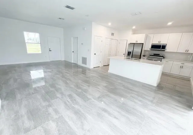 Photo 2 of Single family home for sale at 506 Bristol Cir, Kissimmee, FL 34758 | MLS# O6452719 | Listing updated on 2026-10-28