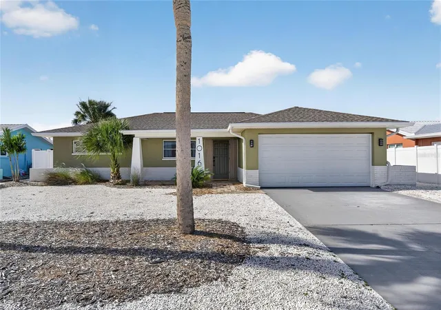 Photo 1 of Single family home for sale at 1016 Silver Palm Way, Apollo Beach, FL 33572 | MLS# TB8561470 | Listing updated on 2026-10-29