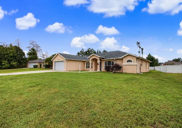 Photo 3 of Single family home for sale at 4820 SW 107 Lane, Ocala, FL 34476 | MLS# O6452721 | Listing updated on 2026-10-30