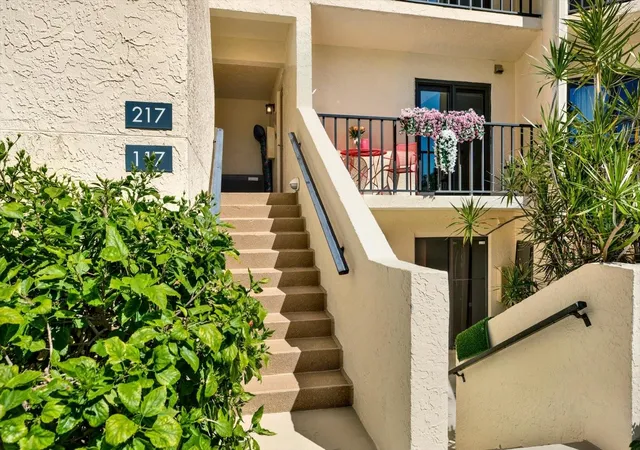 Photo 2 of Condo for sale at 7540 Sunshine Skyway Ln S #117, Saint Petersburg, FL 33711 | MLS# TB8561477 | Listing updated on 2026-10-26