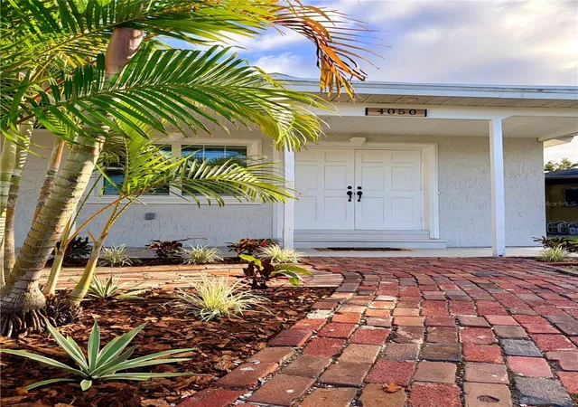 Photo 2 of Single family home for sale at 4050 53rd Avenue N, Saint Petersburg, FL 33714 | MLS# TB8561479 | Listing updated on 2026-10-27