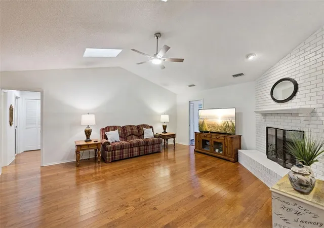 Photo 3 of Single family home for sale at 282 Haverclub Ct, Longwood, FL 32779 | MLS# O6452726 | Listing updated on 2026-10-28
