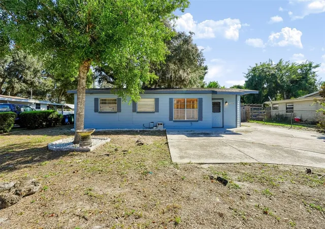 Photo 1 of Single family home for sale at 10209 N Lola St, Tampa, FL 33612 | MLS# TB8561481 | Listing updated on 2026-10-29