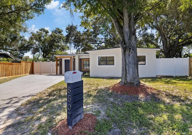 Photo 3 of Single family home for sale at 8507 Libby Ln, Tampa, FL 33619 | MLS# TB8561490 | Listing updated on 2026-10-28