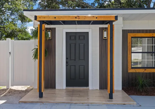 Photo 4 of Single family home for sale at 8507 Libby Ln, Tampa, FL 33619 | MLS# TB8561490 | Listing updated on 2026-10-28