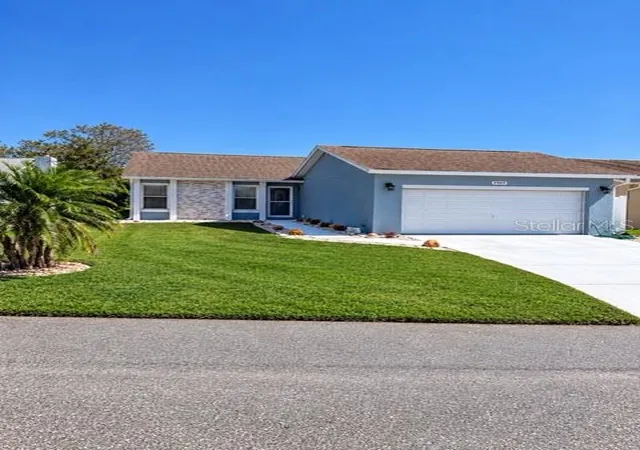 Single family home for sale at 3969 Cypress Landing W, WINTER HAVEN, FL 33884 | MLS# L4966038