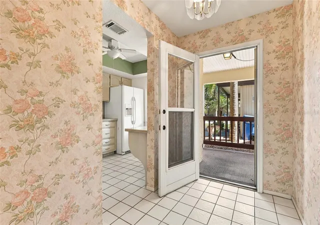 Photo 3 of Condo for sale at 430 Mission Trl E #C, Venice, FL 34285 | MLS# O6452743 | Listing updated on 2026-10-28