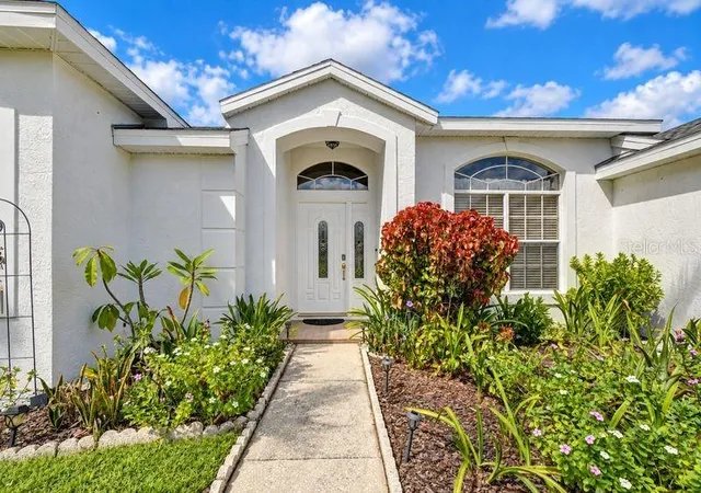 Photo 3 of Single family home for sale at 316 Crystal Goblet Ct, Valrico, FL 33594 | MLS# TB8561496 | Listing updated on 2026-10-29