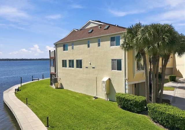 Photo 2 of Townhouse for sale at 131 Brent Cir, Oldsmar, FL 34677 | MLS# TB8561514 | Listing updated on 2026-10-28