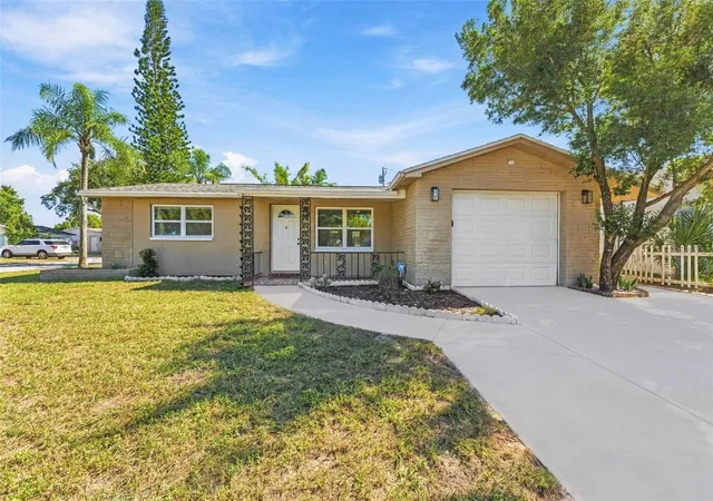 Photo 3 of Single family home for sale at 1102 Croydon Ln, Holiday, FL 34691 | MLS# TB8561521 | Listing updated on 2026-10-28