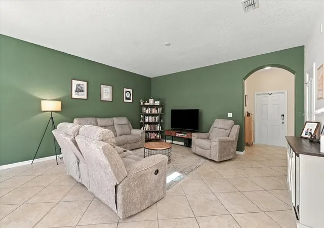 Photo 3 of Townhouse for sale at 6416 Sedgeford Dr, Lakeland, FL 33811 | MLS# L4966044 | Listing updated on 2026-10-28