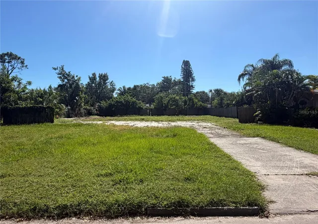 Photo 1 of Land for sale at 138 N 43rd Drive, Saint Petersburg, FL 33703 | MLS# TB8561543 | Listing updated on 2026-10-26