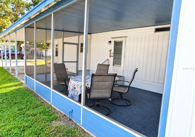Photo 4 of Manufactured home for sale at 4611 Olive Dr, Zephyrhills, FL 33542 | MLS# TB8561545 | Listing updated on 2026-10-28