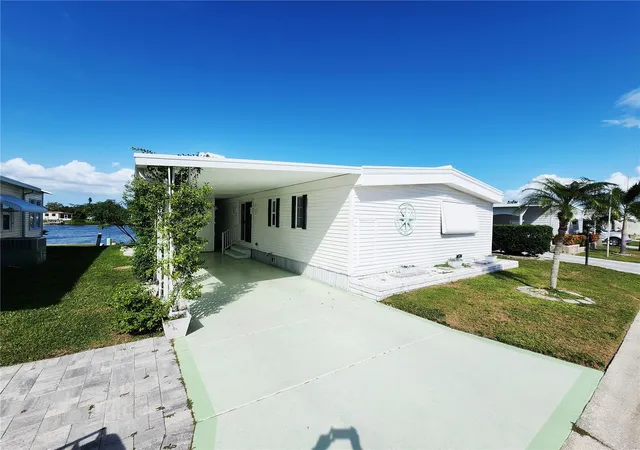 Photo 2 of Manufactured home for sale at 808 53rd Avenue E #164, Bradenton, FL 34203 | MLS# A4710852 | Listing updated on 2026-10-28
