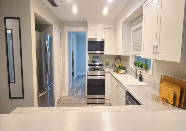 Photo 4 of Single family home for sale at 109 Wimbledon Ct, Port Orange, FL 32127 | MLS# O6452785 | Listing updated on 2026-10-29