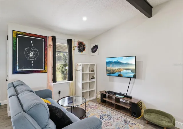 Photo 3 of Single family home for sale at 200 E Parkdale Ave, Deland, FL 32724 | MLS# O6452789 | Listing updated on 2026-10-29