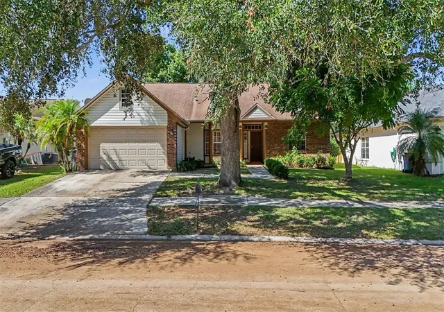 Single family home for sale at 833 Greenbelt Cir, BRANDON, FL 33510 | MLS# TB8561554