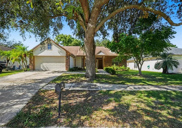 Photo 1 of Single family home for sale at 833 Greenbelt Cir, Brandon, FL 33510 | MLS# TB8561554 | Listing updated on 2026-10-28
