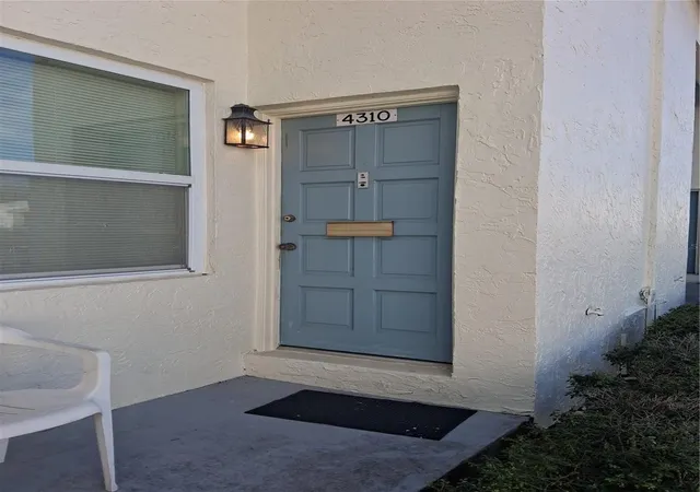 Townhouse for sale at 4310 La Mora Ct, TAMPA, FL 33611 | MLS# TB8561557