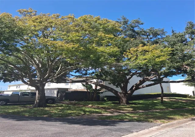 Photo 4 of Townhouse for sale at 4310 La Mora Ct, Tampa, FL 33611 | MLS# TB8561557 | Listing updated on 2026-10-29