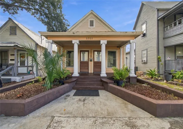 Single family home for sale at 2305 E 5th Avenue, TAMPA, FL 33605 | MLS# TB8561559