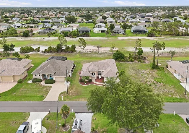 Photo 3 of Single family home for sale at 82 Pinehurst Pl, Rotonda West, FL 33947 | MLS# D6149364 | Listing updated on 2026-10-28