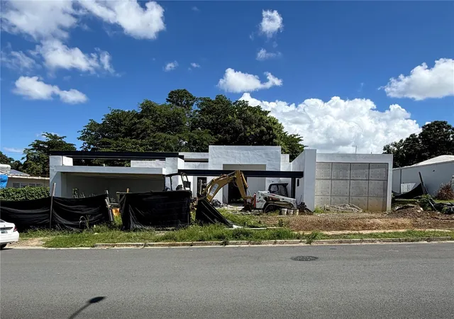 Photo 3 of Single family home for sale at 137 Calle Violeta, San Juan, PR 00927 | MLS# PR9125261 | Listing updated on 2026-10-28