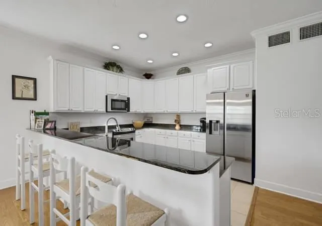 Photo 4 of Townhouse for sale at 110 Ricardo Way NE #8, Saint Petersburg, FL 33704 | MLS# TB8561578 | Listing updated on 2026-10-28