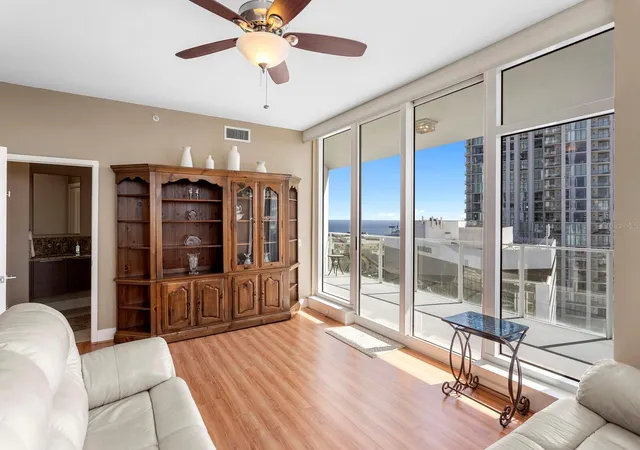 Photo 3 of Condo for sale at 175 1st Street S #1803, Saint Petersburg, FL 33701 | MLS# TB8561589 | Listing updated on 2026-10-28