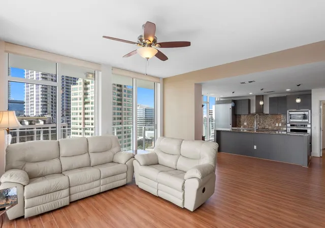 Photo 4 of Condo for sale at 175 1st Street S #1803, Saint Petersburg, FL 33701 | MLS# TB8561589 | Listing updated on 2026-10-28