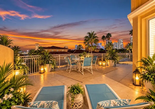 Photo 3 of Condo for sale at 555 5th Avenue NE #332, Saint Petersburg, FL 33701 | MLS# TB8561592 | Listing updated on 2026-10-28