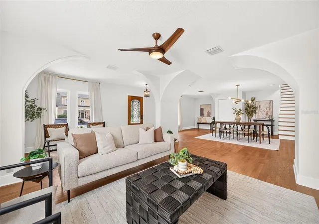 Photo 2 of Single family home for sale at 1615 Dormont Ln, Orlando, FL 32804 | MLS# O6452814 | Listing updated on 2026-10-30
