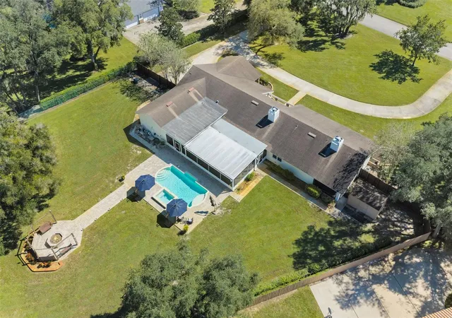 Photo 4 of Single family home for sale at 704 Centerbrook Dr, Brandon, FL 33511 | MLS# TB8561595 | Listing updated on 2026-10-29