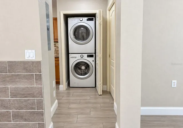 Listing Photo 5 - Condo for sale in building located at 9420 Ivy Brk Run, Fort Myers, FL 33913 - Unit #301
