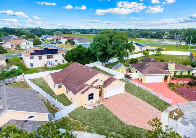 Photo 4 of Single family home for sale at 1650 Lamplighter Way, Orlando, FL 32818 | MLS# G5119496 | Listing updated on 2026-10-29