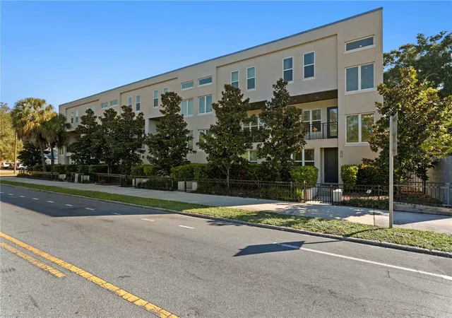 Photo 1 of Townhouse for sale at 4911 N Nebraska Ave, Tampa, FL 33603 | MLS# TB8561604 | Listing updated on 2026-10-30