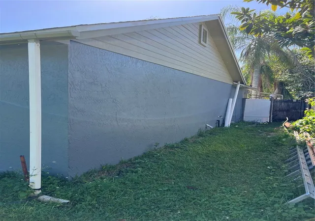 Photo 1 of Single family home for sale at 1557 Wyman Cir, Kissimmee, FL 34744 | MLS# S5160213 | Listing updated on 2026-10-28