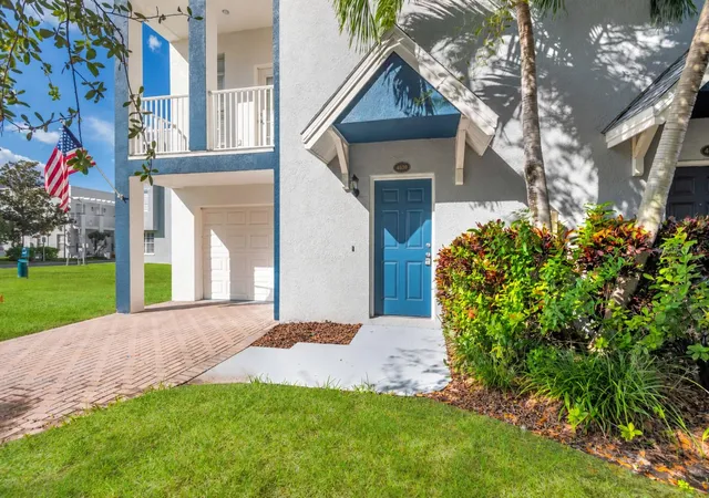 Townhouse for sale at 4539 Legacy Park Dr, TAMPA, FL 33611 | MLS# TB8561610