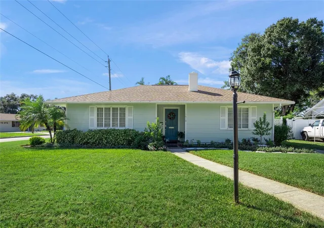 Single family home for sale at 1614 30th Street W, BRADENTON, FL 34205 | MLS# A4710887