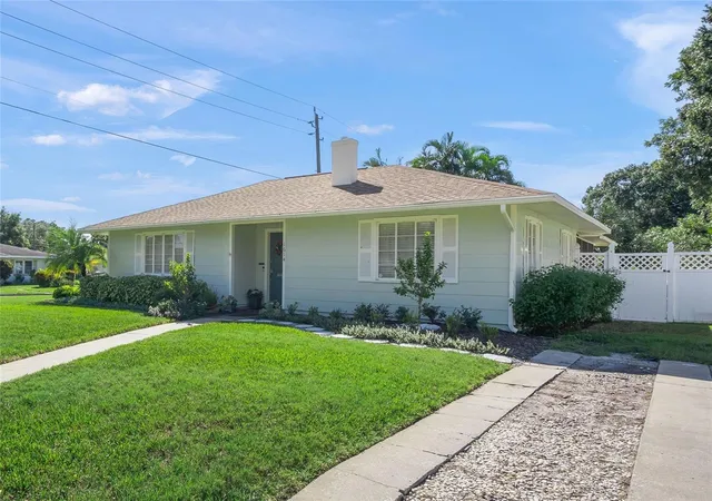 Photo 1 of Single family home for sale at 1614 30th Street W, Bradenton, FL 34205 | MLS# A4710887 | Listing updated on 2026-10-29