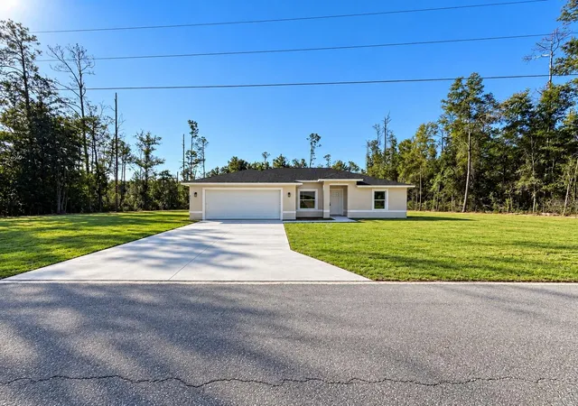 Single family home for sale at 21002 SW Cardinal Ave, DUNNELLON, FL 34431 | MLS# OM734715
