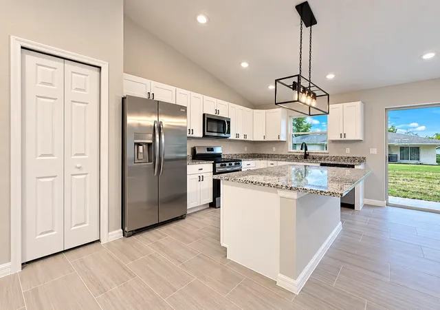 Photo 2 of Single family home for sale at 21002 SW Cardinal Ave, Dunnellon, FL 34431 | MLS# OM734715 | Listing updated on 2026-10-28