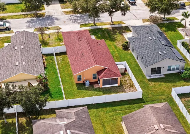 Photo 4 of Single family home for sale at 8210 Summer Wood Ln, Riverview, FL 33578 | MLS# TB8561681 | Listing updated on 2026-10-29
