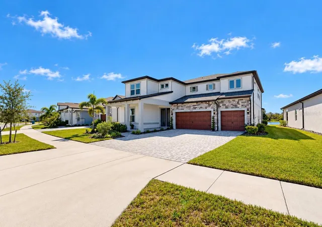 Photo 3 of Single family home for sale at 6936 Depue Dr, Wesley Chapel, FL 33545 | MLS# TB8561682 | Listing updated on 2026-10-28