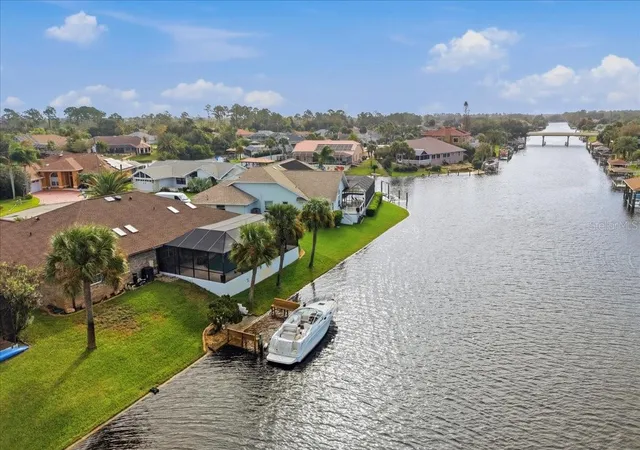 Single family home for sale at 5 Cherrytree Ct, PALM COAST, FL 32137 | MLS# FC322379