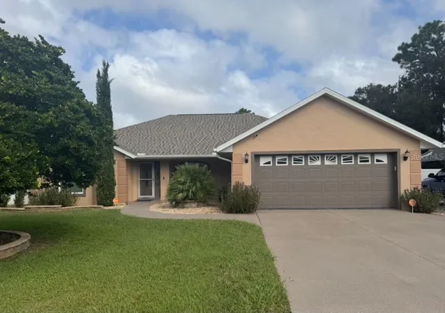 Single family home for sale at 8357 SE 157th Place, SUMMERFIELD, FL 34491 | MLS# O6452887