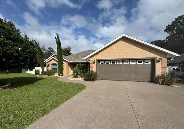 Photo 1 of Single family home for sale at 8357 SE 157th Place, Summerfield, FL 34491 | MLS# O6452887 | Listing updated on 2026-10-27